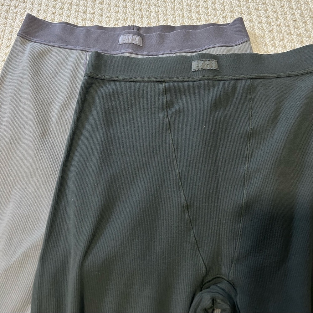 Skims Leggings 2 pairs for 95$